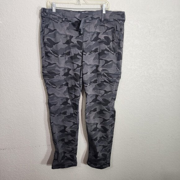 Torrid Pants Womens 2R Gray Black Camo Cargo Utility Stretch Drawstring Regular - Picture 1 of 14